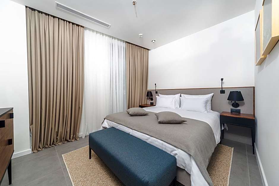 Boutique Hotel Shell