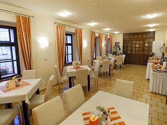 Hotel Paradies