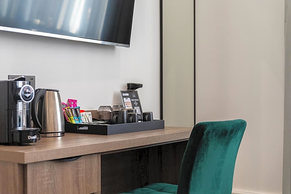 The Chapter Hotels - J Hyde Park