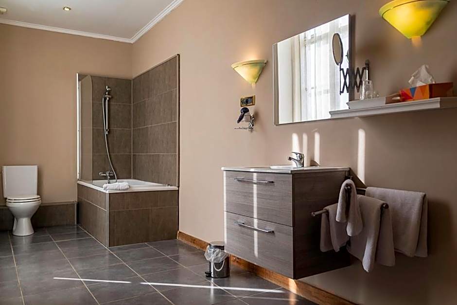 Domaine Du Chateau De La Neuville