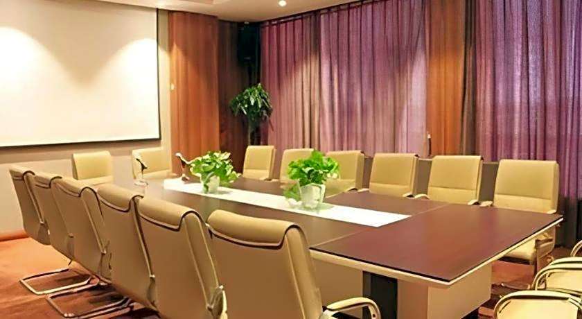 Greentree Eastern Quzhou Hewu Road Hotel