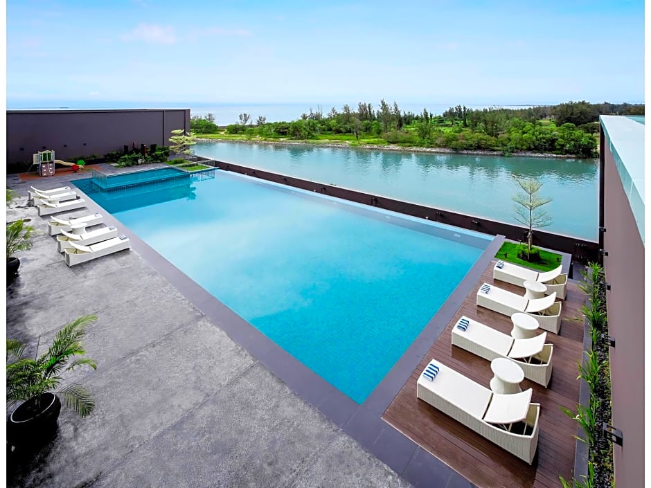 Pullman Miri Waterfront