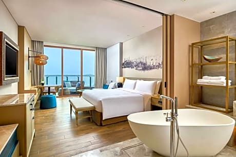 Premium King Room with Sea View