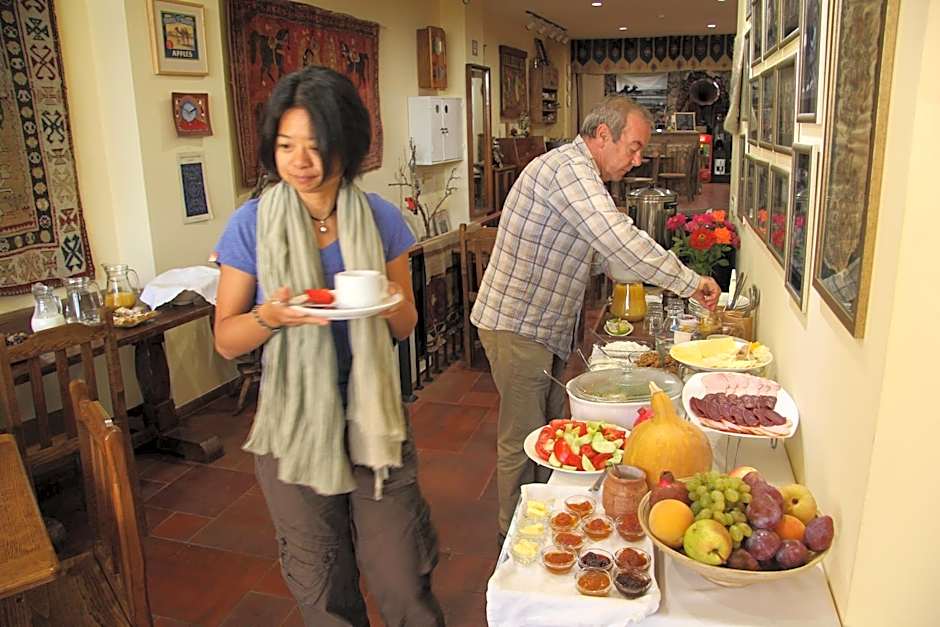 Silk Road Hotel