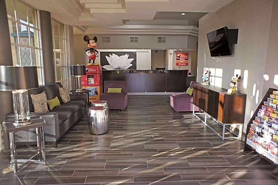 La Quinta Inn & Suites by Wyndham Anaheim Disneyland