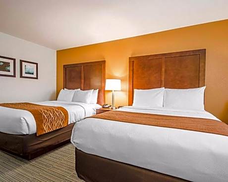 Queen Room with Two Queen Beds - Non-Smoking