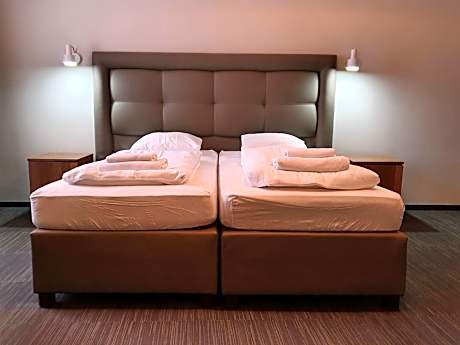 Deluxe Family Suite