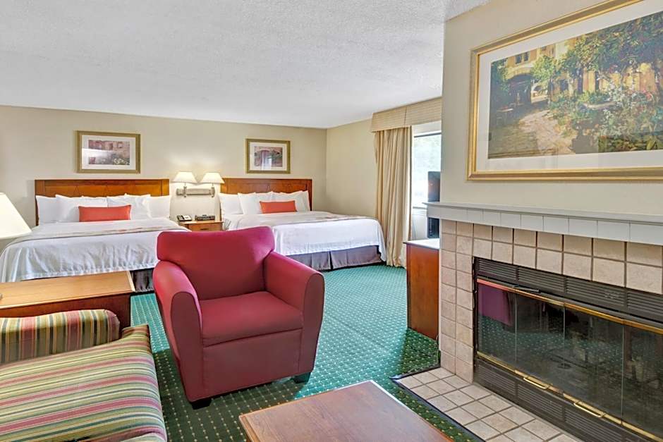 Residences at Daniel Webster