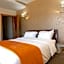 Intouriste Hôtel & Suites
