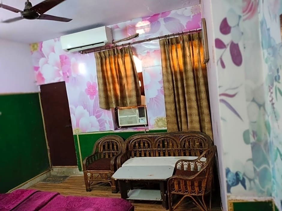 Hotel Raj Bed & Breakfast