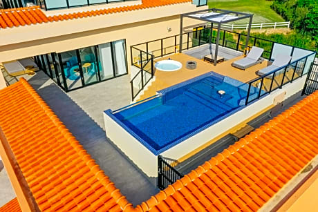 Terrace Pool Suite (6F)