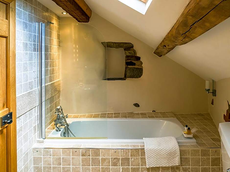 The Wayside and Whisky Barn