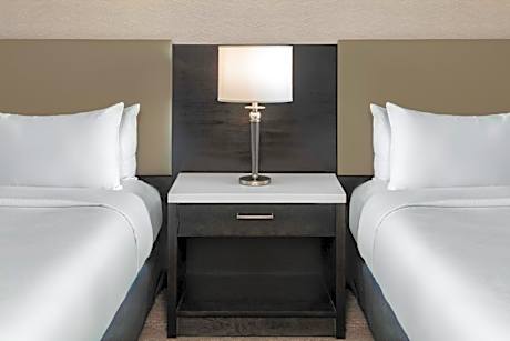 Deluxe Queen Room with Two Queen Beds