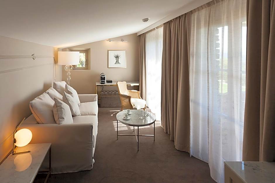 Photo 1 of 4 of Junior Suite