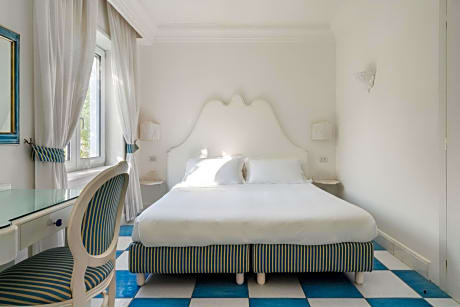 Classic Double or Twin Room