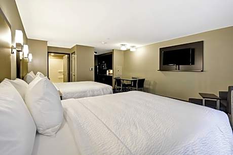 Studio, 2 Queen Beds