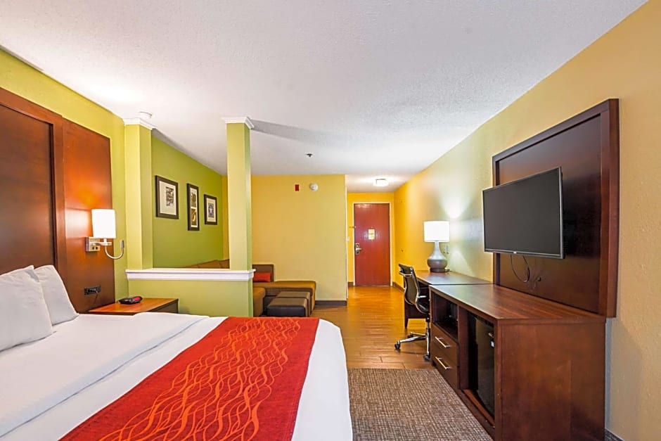 Comfort Inn & Suites Dayton