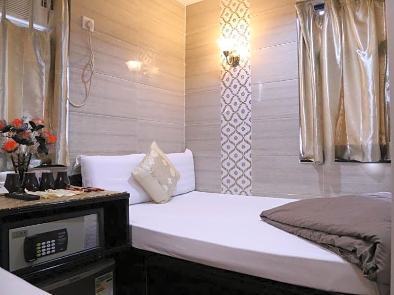 Everest Inn Guest House