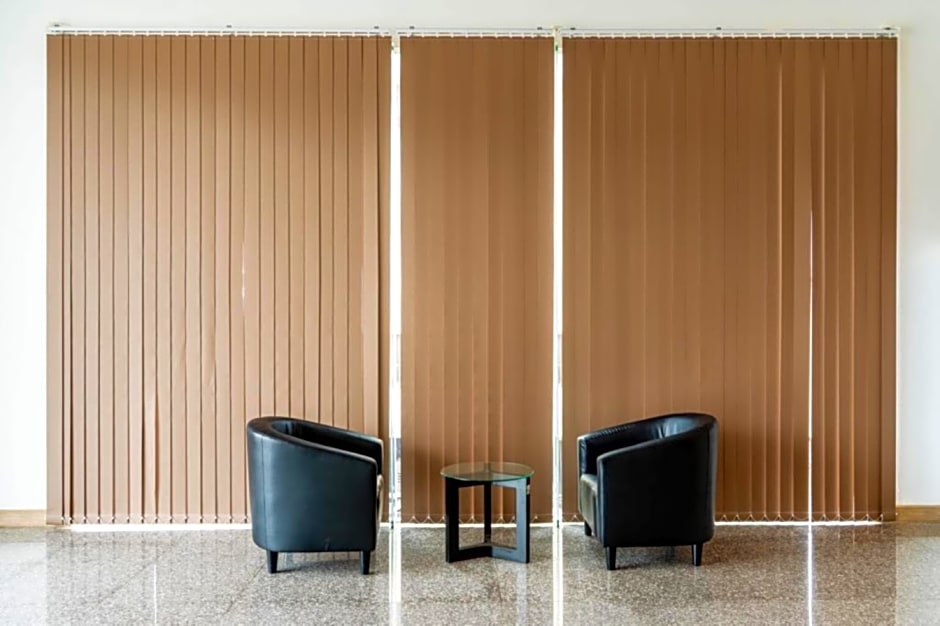 Intouch Riverside Hotel