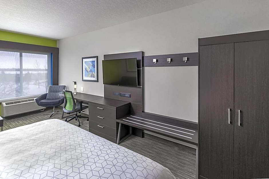 Holiday Inn Express & Suites Brandon By IHG