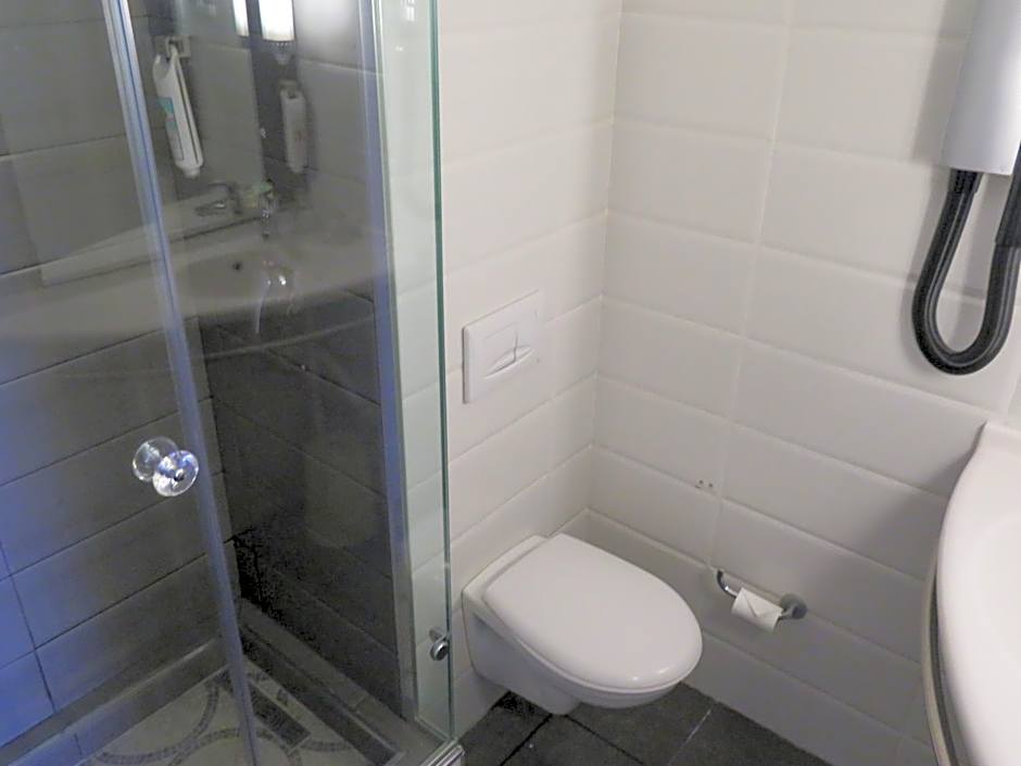 Ibis Oran Les Falaises