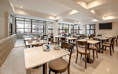 Hotel Club Del Golf