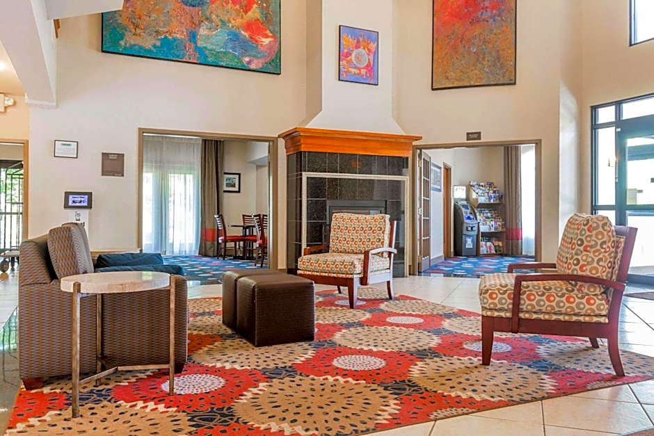 Comfort Inn & Suites South Burlington