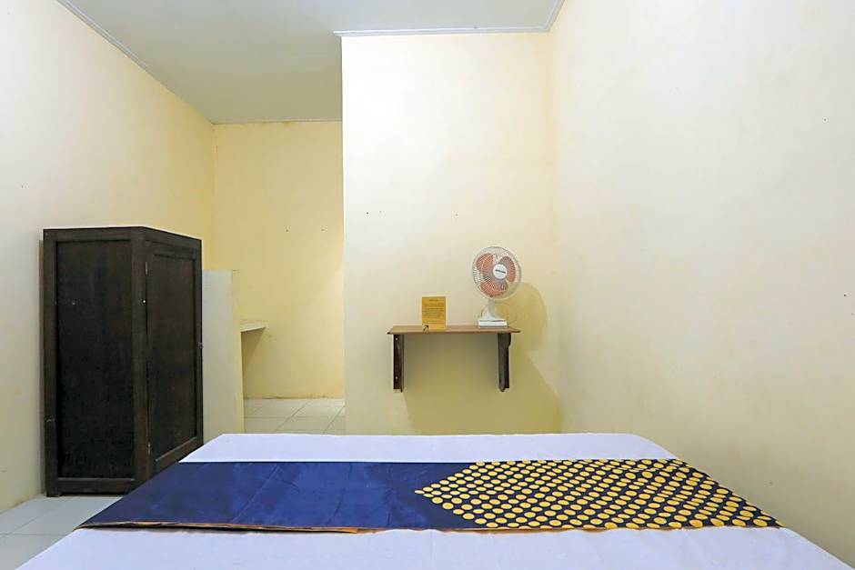 OYO 2371 Islami Family Residence