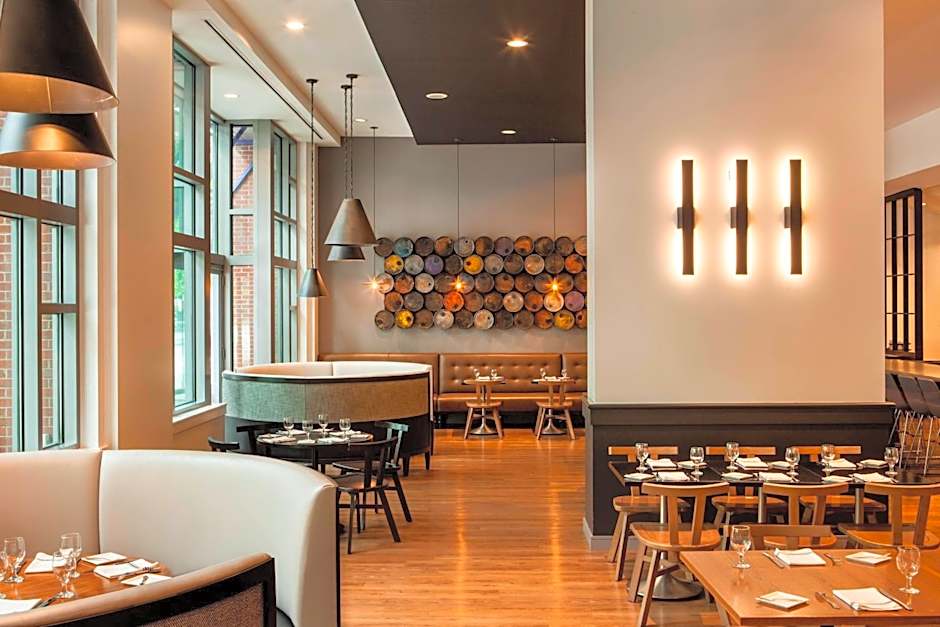 Le Meridien Boston Cambridge