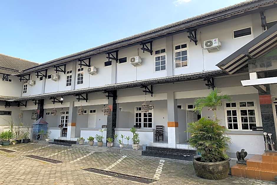 Hotel Merak Indah