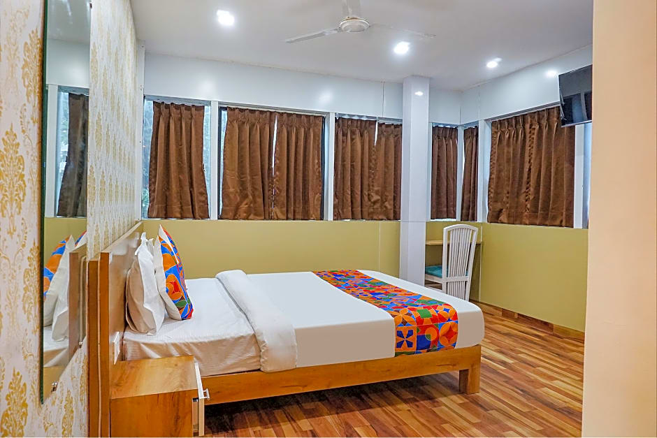 FabHotel Tan Square - Nr. Eon IT Park