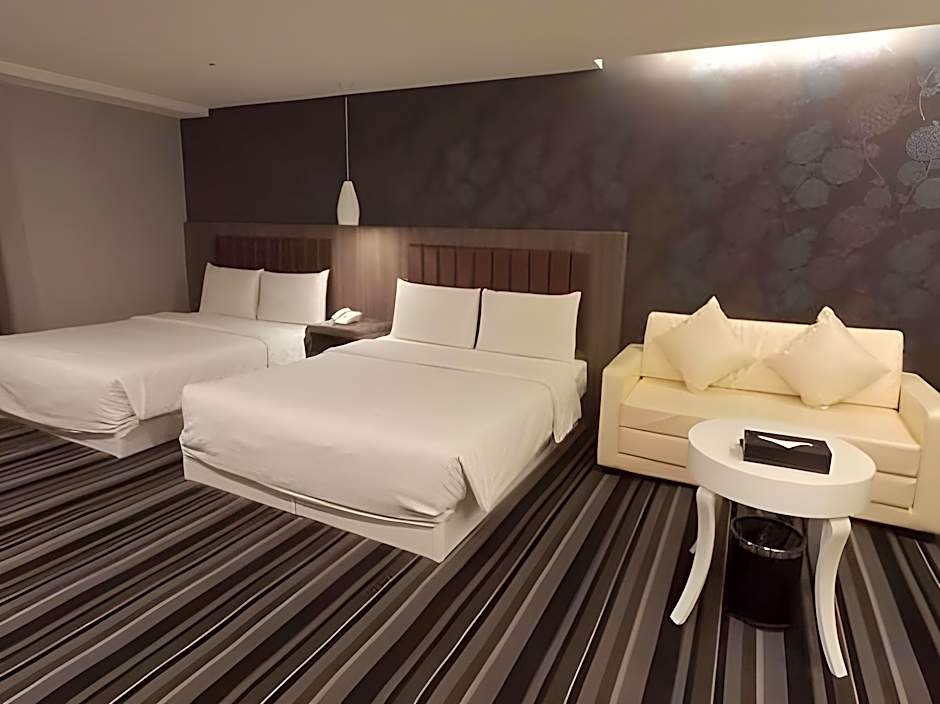 Zaw Jung Business Hotel