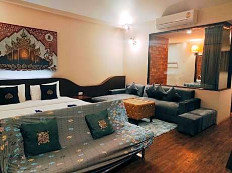 Superior Double Room with Pool View