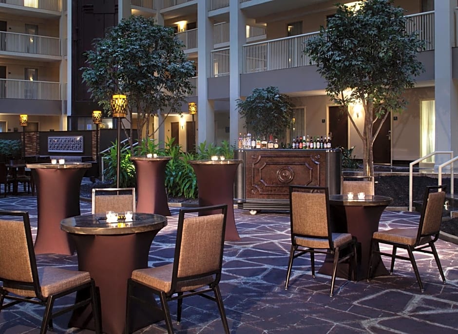 Embassy Suites by Hilton Philadelphia Airport