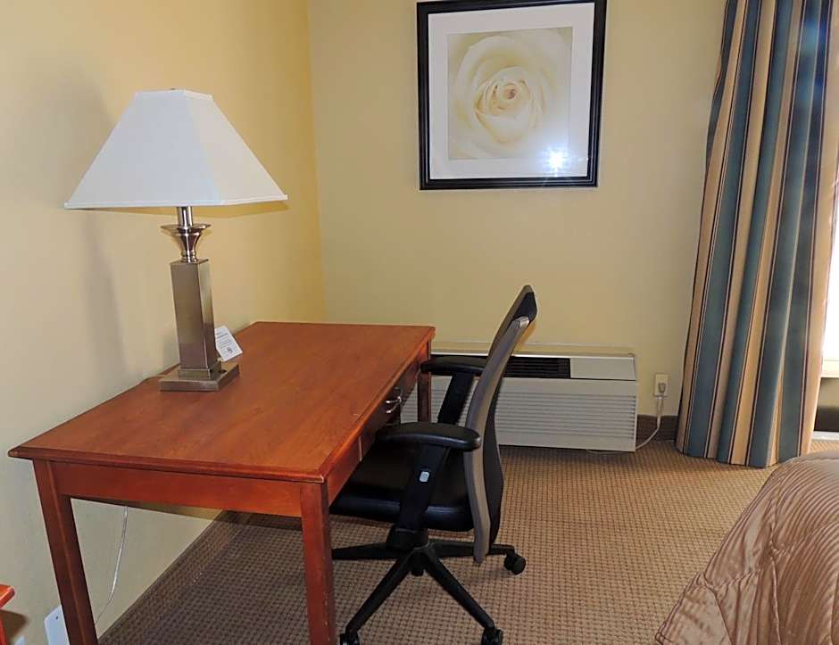 Quality Inn & Suites Syracuse Fairgrounds