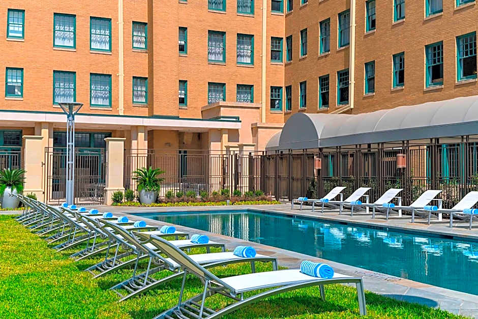 Le Meridien Dallas, The Stoneleigh