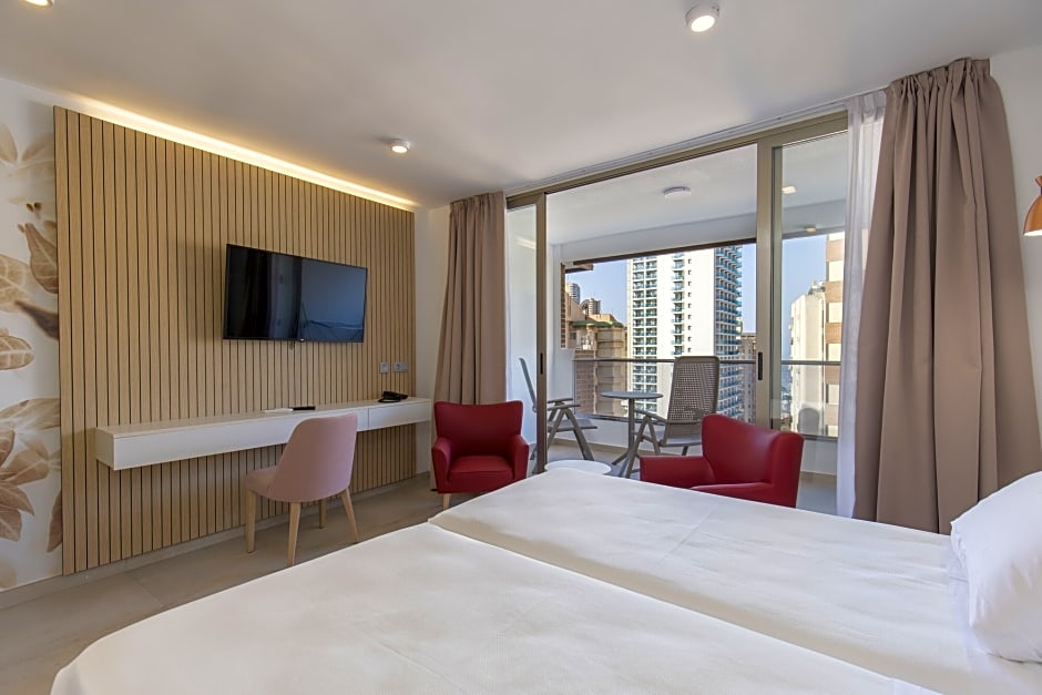 Aparthotel BCL Levante Beach