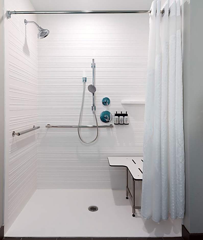 Avid Hotels Madison - Monona By IHG