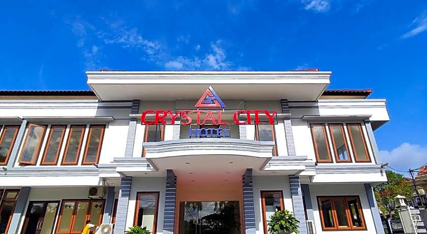Crystal City Hotel