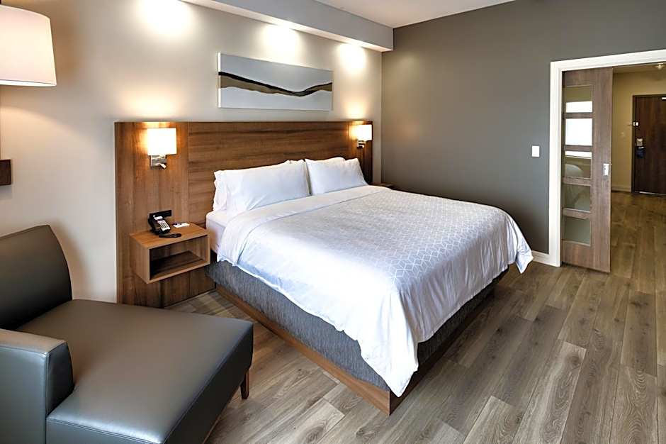 Holiday Inn Express & Suites Trois Rivieres Ouest By IHG