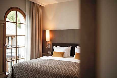 Executive Suite and Balcony