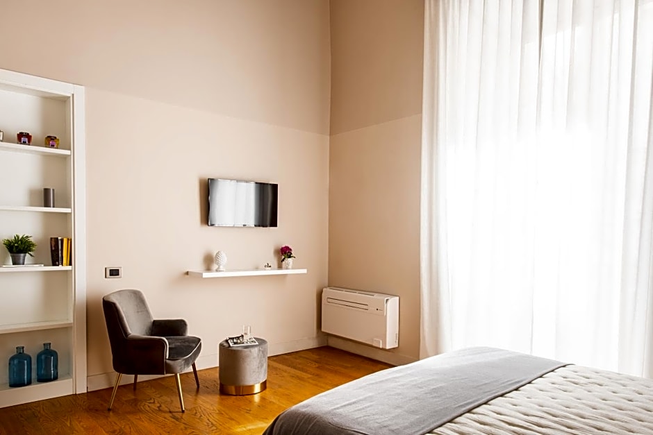 Moncada Suites & Apartments