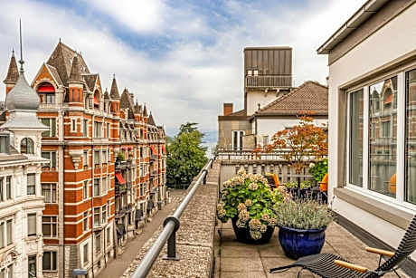 Junior King Suite with Balcony