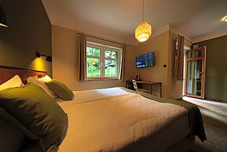 Double or Twin Room with Balcony