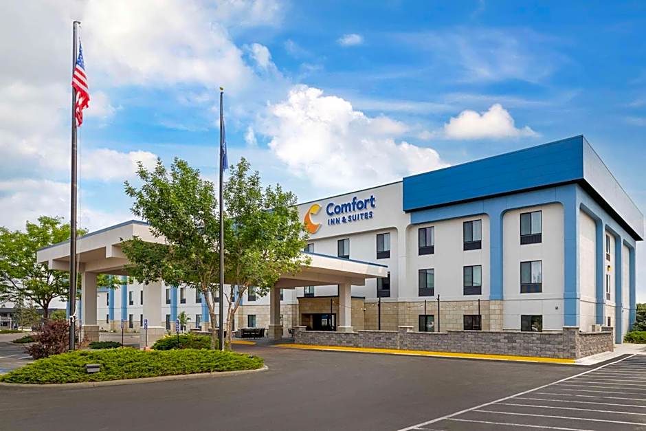 Comfort Inn & Suites Rapid City near Mt Rushmore