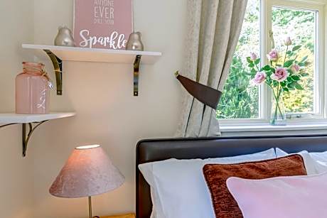 Family Room (4 Adults)