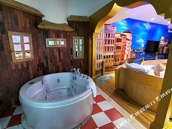 Angel Lover Theme Hotel (Guangzhou East Railway Station CITIC Plaza)
