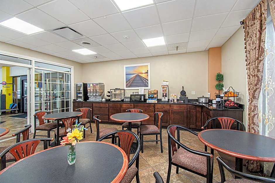 Days Inn & Suites by Wyndham Mt Pleasant