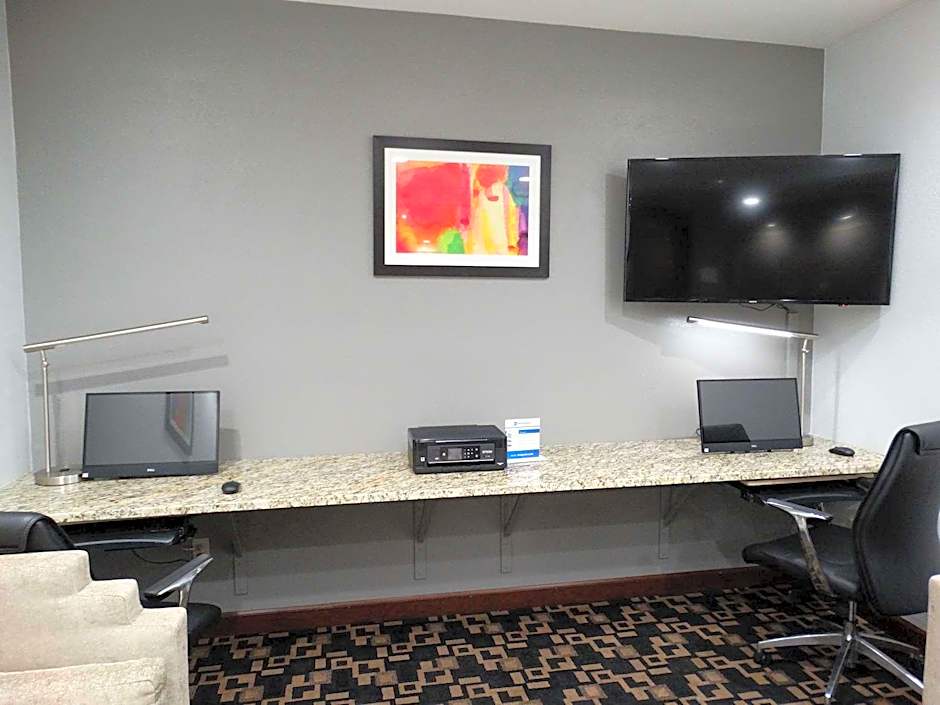 Overland Park Hotel