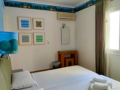 Economy Twin Room